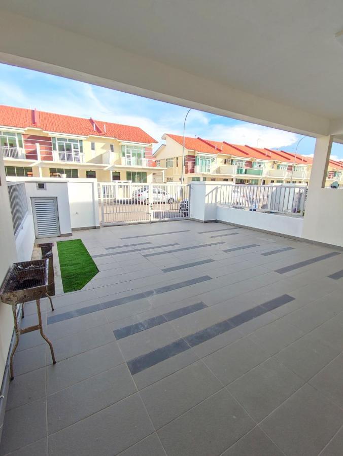 Simply Neat Homestay @ Desaru Harmonia 2 Luaran gambar